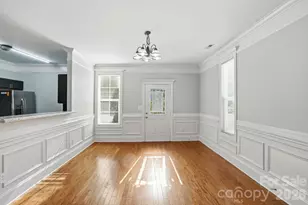 411 W Sullivan St, Gastonia, NC 28052 - Photo 7
