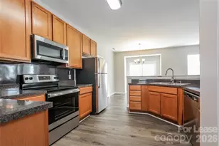 10202 Hawkeye Dr, Charlotte, NC 28273 - Photo 3