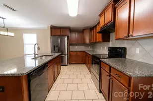 908 Sherman St, Gastonia, NC 28052 - Photo 7