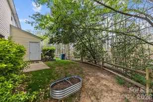 8230 Rudolph Rd, Charlotte, NC 28216 - Photo 35