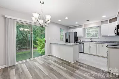 8230 Rudolph Road, Charlotte, NC 28216 - Photo 11