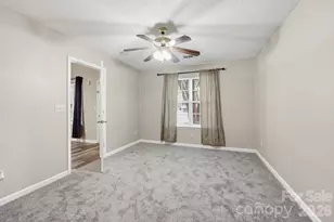 8230 Rudolph Rd, Charlotte, NC 28216 - Photo 5