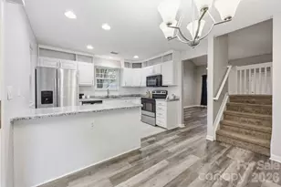 8230 Rudolph Rd, Charlotte, NC 28216 - Photo 13