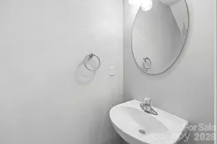 8230 Rudolph Rd, Charlotte, NC 28216 - Photo 27