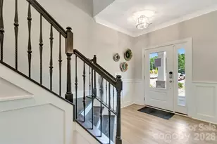 11200 Lochmere Rd, Charlotte, NC 28278 - Photo 3
