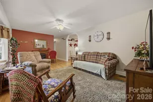 5513 Old Linville Rd, Marion, NC 28752 - Photo 9