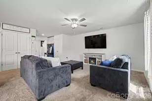 562 Lamorak Pl, Richburg, SC 29729 - Photo 5