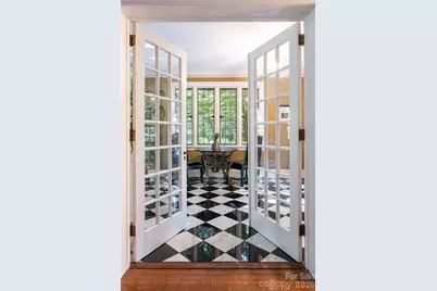 334 Vanderbilt Road, Biltmore Forest, NC 28803 - Photo 9