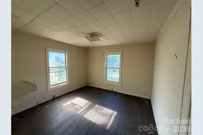 547 S Center Street, Spartanburg, SC 29301 - Photo 11