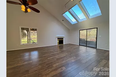 1754 12th Street NE, Hickory, NC 28601 - Photo 3