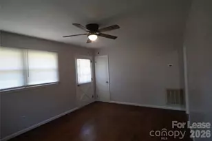130 31st Ave NW, Hickory, NC 28601 - Photo 3