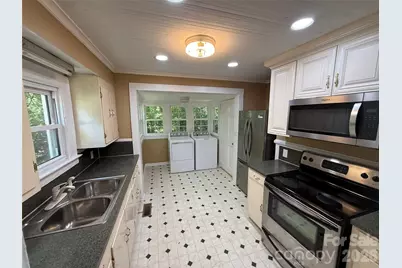 122 E Hargrave Street, Wadesboro, NC 28170 - Photo 9