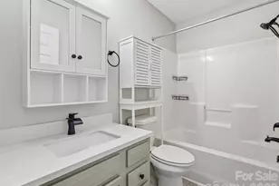 42 Queen Rd, Candler, NC 28715 - Photo 17