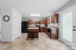 3938 Hemingway Dr NW, Hickory, NC 28601 - Photo 9