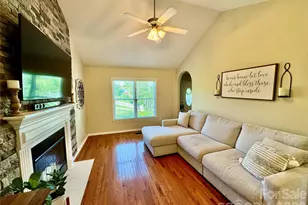 1688 Buffett Cir, Hickory, NC 28602 - Photo 5