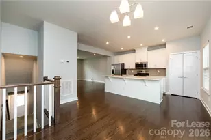 1736 Town Oak Ln, Charlotte, NC 28205 - Photo 5