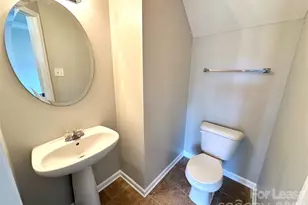 8227 Belmont Stables Dr, Charlotte, NC 28216 - Photo 15