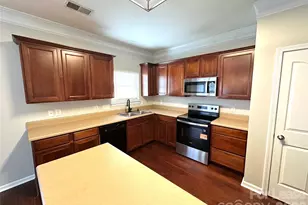 8227 Belmont Stables Dr, Charlotte, NC 28216 - Photo 13