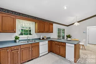 27 Red Maple Dr, Weaverville, NC 28787 - Photo 17