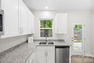 402 Brice St, Kings Mountain, NC 28086 - Photo 13