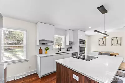 2014 Sandhurst Drive, Charlotte, NC 28205 - Photo 9
