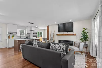 2014 Sandhurst Drive, Charlotte, NC 28205 - Photo 3