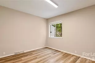 6927 Stonington Ln, Charlotte, NC 28227 - Photo 17