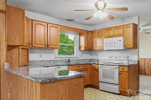 12 Webster St, Weaverville, NC 28787 - Photo 19
