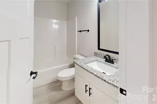 1033 19th St NE, Hickory, NC 28601 - Photo 17