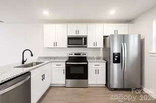 1033 19th St NE, Hickory, NC 28601 - Photo 3