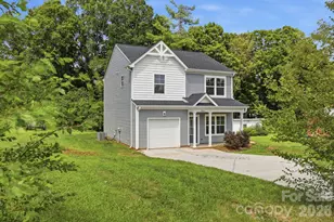 2604 Greencrest Ln, Statesville, NC 28677 - Photo 1