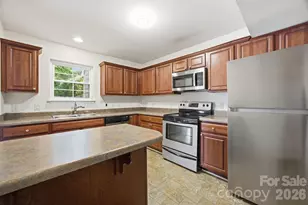 3132 Heathstead Place, Charlotte, NC 28210 - Photo 11