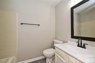 6156 Meadow Rose Ln, Charlotte, NC 28215 - Photo 17