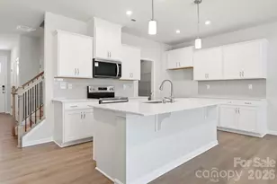 1304 Vibrant Rd, Charlotte, NC 28215 - Photo 11
