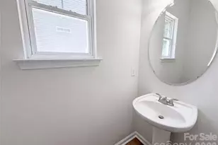 10648 Secret Garden Ln, Charlotte, NC 28214 - Photo 13