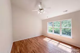 10648 Secret Garden Ln, Charlotte, NC 28214 - Photo 9