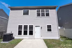 10648 Secret Garden Ln, Charlotte, NC 28214 - Photo 5