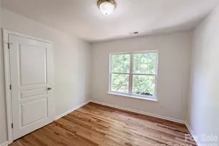 10648 Secret Garden Ln, Charlotte, NC 28214 - Photo 11