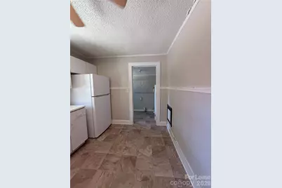 909 E Harrison Avenue, Gastonia, NC 28054 - Photo 9