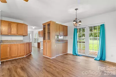 952 Eastern Ridge Drive, Newton, NC 28658 - Photo 7
