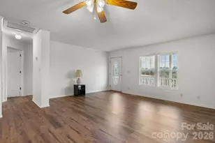 952 Eastern Ridge Dr, Newton, NC 28658 - Photo 5