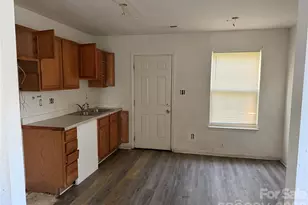 3128 Seymour Dr, Charlotte, NC 28208 - Photo 5