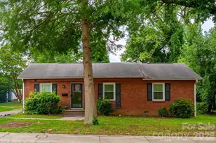 1616 McAllister Dr, Charlotte, NC 28216 - Photo 1