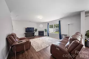 5329 Park Brook Dr, Charlotte, NC 28269 - Photo 7