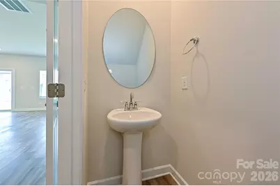 1507 31st Street NE, Conover, NC 28613 - Photo 5
