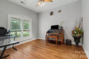 3801 Hayden Dr, Charlotte, NC 28269 - Photo 19