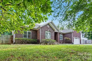 3801 Hayden Dr, Charlotte, NC 28269 - Photo 3