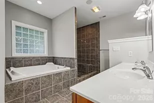 3801 Hayden Dr, Charlotte, NC 28269 - Photo 17