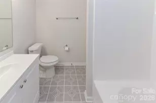11927 Cheviott Hill Ln, Charlotte, NC 28213 - Photo 17