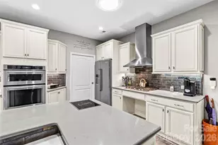 107 Summrow Ct, Mooresville, NC 28115 - Photo 13